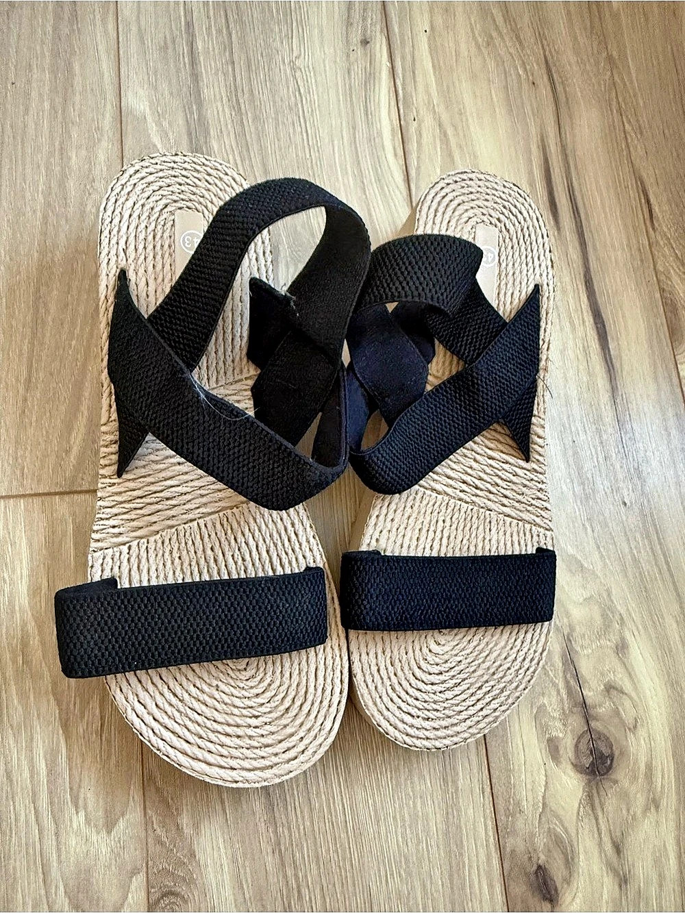 Strappy Sandals in Black & Tan Like New